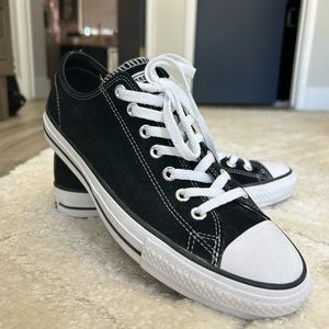 Brand new men’s chuck Taylor CTAS PRO OX.